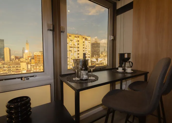 Deluxe One-Bedroom Apartment City View